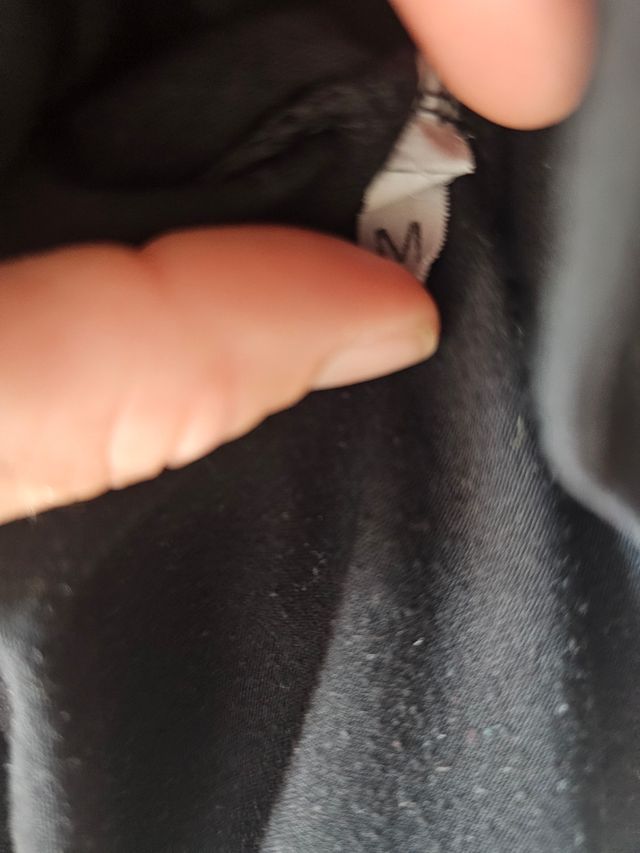 Top negro con lentejuelas