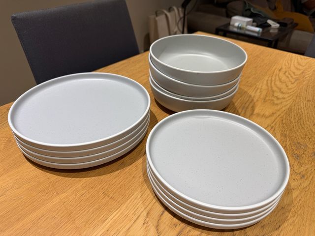 Juego de platos Brunner Dolomita en gris