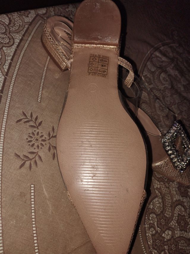 Zapatos dorados  Planos mujer talla 40  6 euros