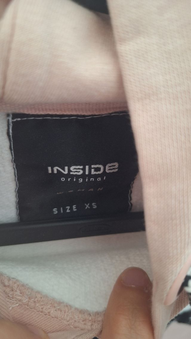 Sudadera rosa y blanca