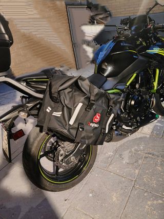 Alforjas moto impermeables + barras separadoras 