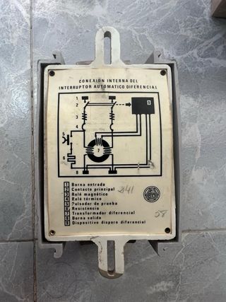 Interruptor Diferencial Automático 4.50mA Antiguo.