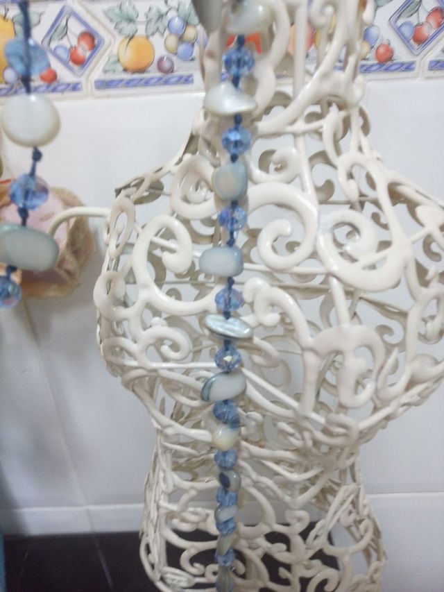 Manichino bianco per gioielli, ideale per decorazione