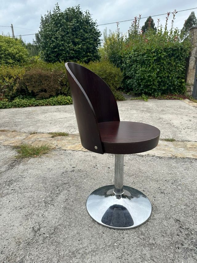 Silla giratoria madera marrón