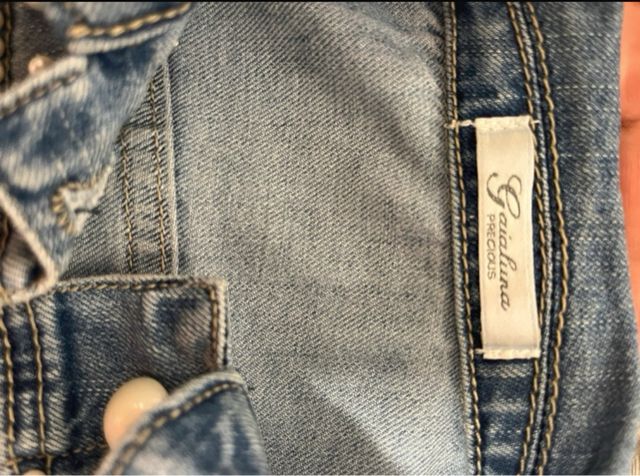 Cazadora vaquera niña con perlas. talla 4 años.