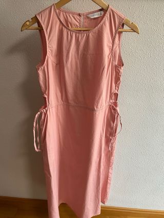 VESTIDO LUCIE
Vestido midi rosa como nuevo