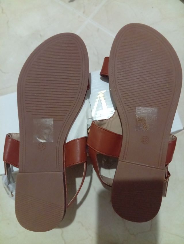 Sandalias C.M PARIS marrón