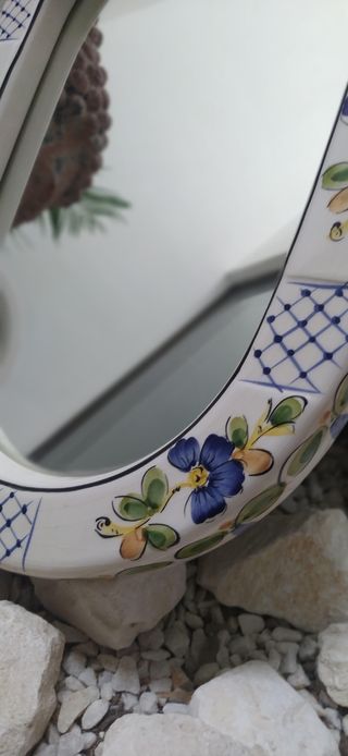 Lavamanos y espejo vintage de cerámica 