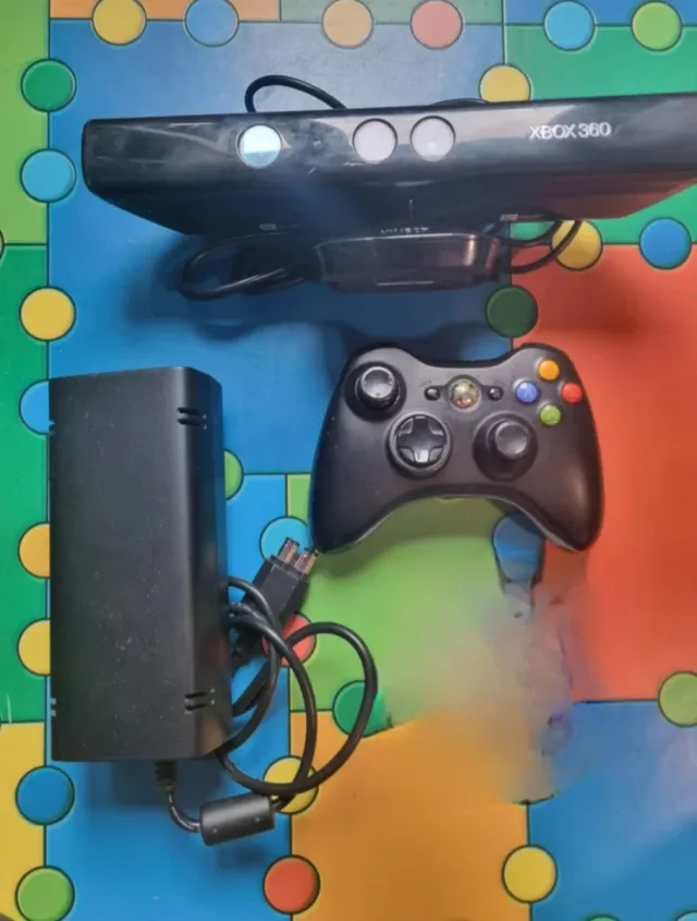 Xbox 360 Slim + Kinect + Juego