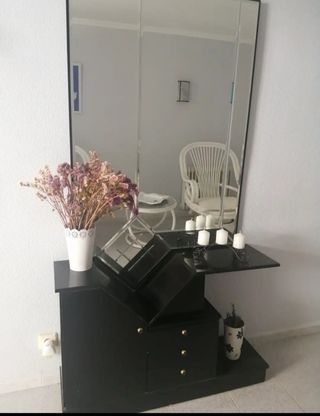 Mueble recibidor negro