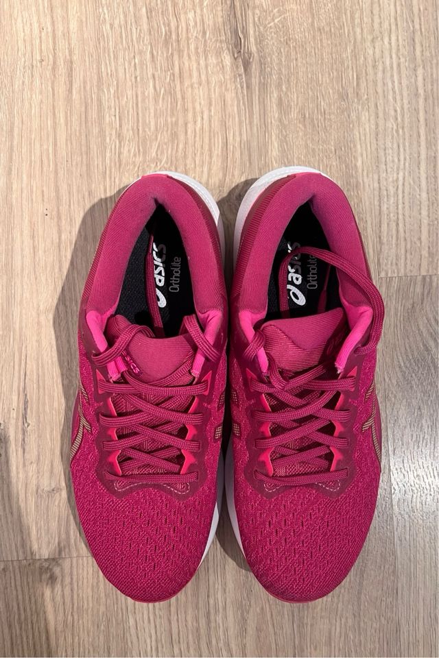Zapatillas Asics mujer rosa. Como nuevas