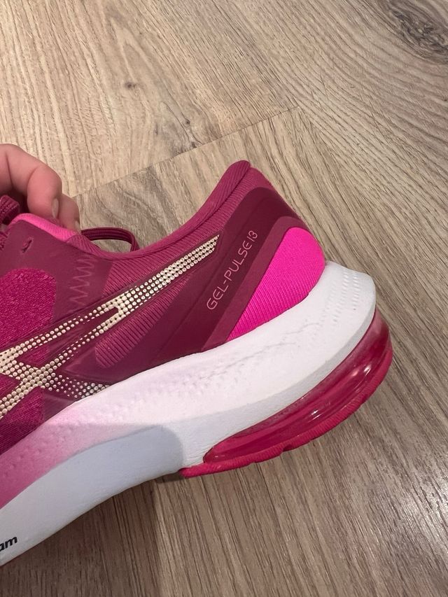 Zapatillas Asics mujer rosa. Como nuevas