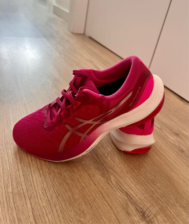 Zapatillas Asics mujer rosa. Como nuevas