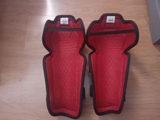 RODILLERAS HEBO BULLET