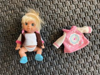 Muñeca Nancy de compras con su hermanita.