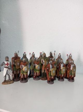 15 Soldados Medievales + 1 Cruzado