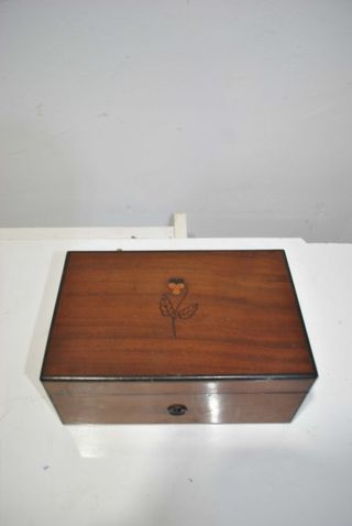 Caja de madera antigua marquetería floral