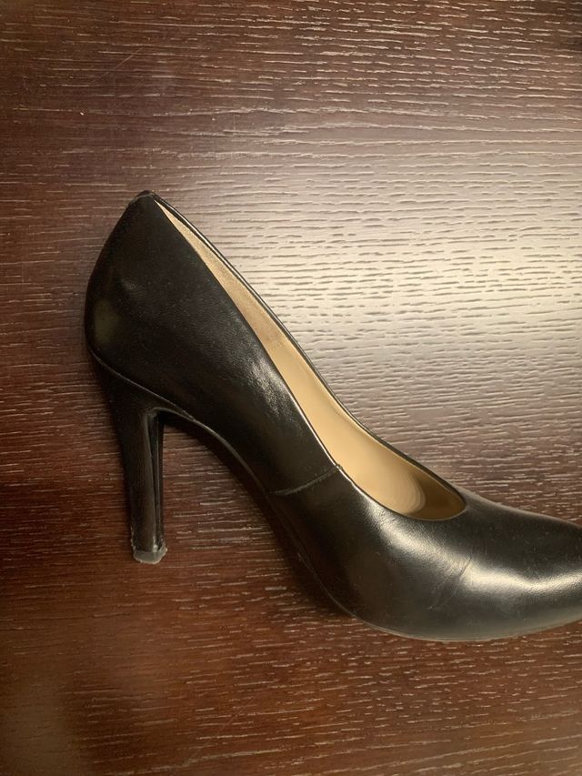 Tacones negros elegantes talla 37