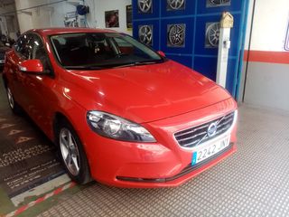 Volvo V40 2017