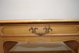 Antigua mesa escritorio antiguo estilo Luis XV