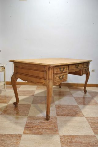 Antigua mesa escritorio antiguo estilo Luis XV