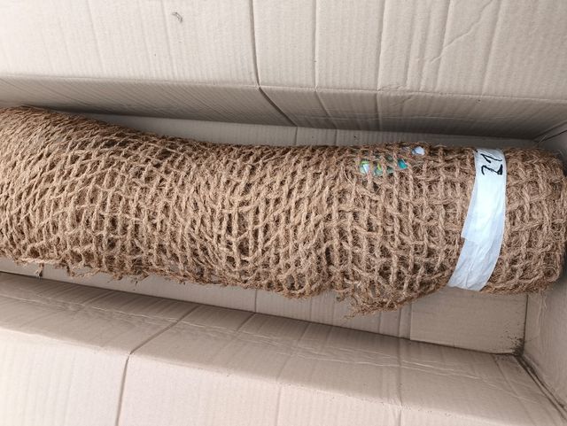 Estera de coco para terraplén, marca Aquagart.