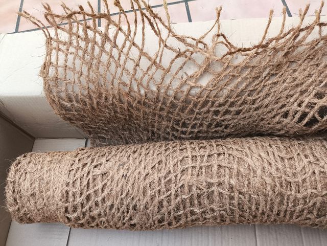 Estera de coco para terraplén, marca Aquagart.