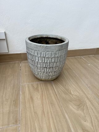 Maceteros barro: beige y marrón