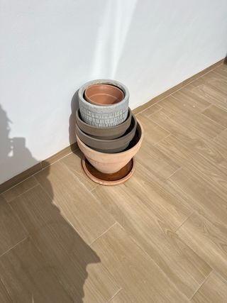 Maceteros barro: beige y marrón