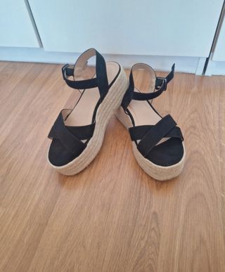 Sandalias cuña esparto negras