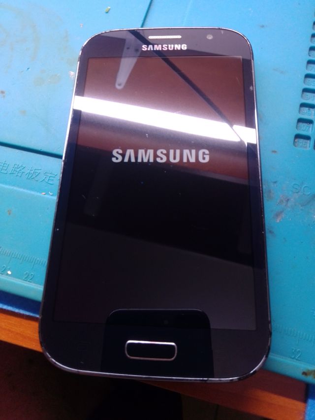 Samsung Galaxy Grand Neo Plus - bordi in argento