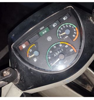 Vespa 200 - Blanco/Beige - 90