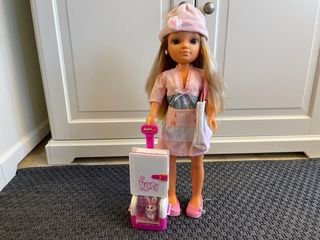 Muñeca Nancy “Aventuras por el mundo: Paris”. 