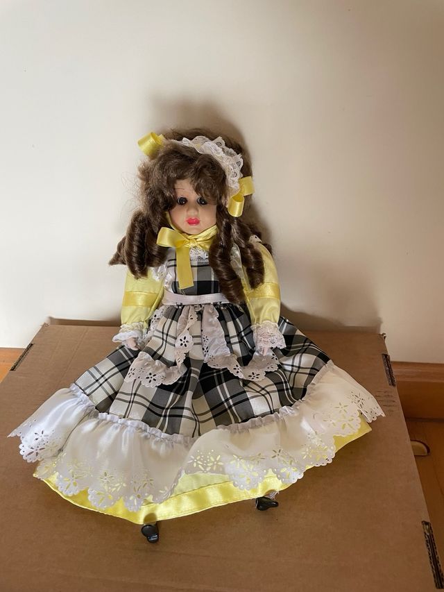 Muñeca porcelana vintage
