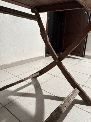 Mesa de jardín de madera