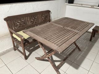 Mesa de jardín de madera
