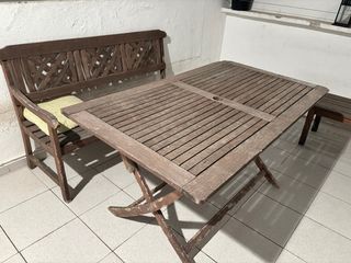 Mesa de jardín de madera