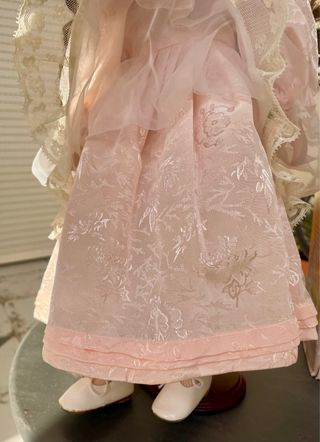 Muñeca porcelana antigua