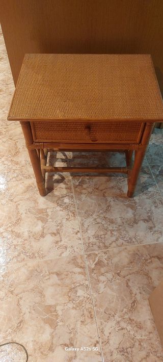 Due comodini in vimini