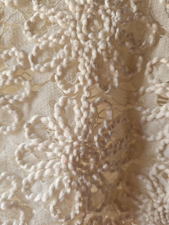 Top blanco de encaje