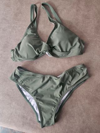 Bikini Verde Militar - Baño
