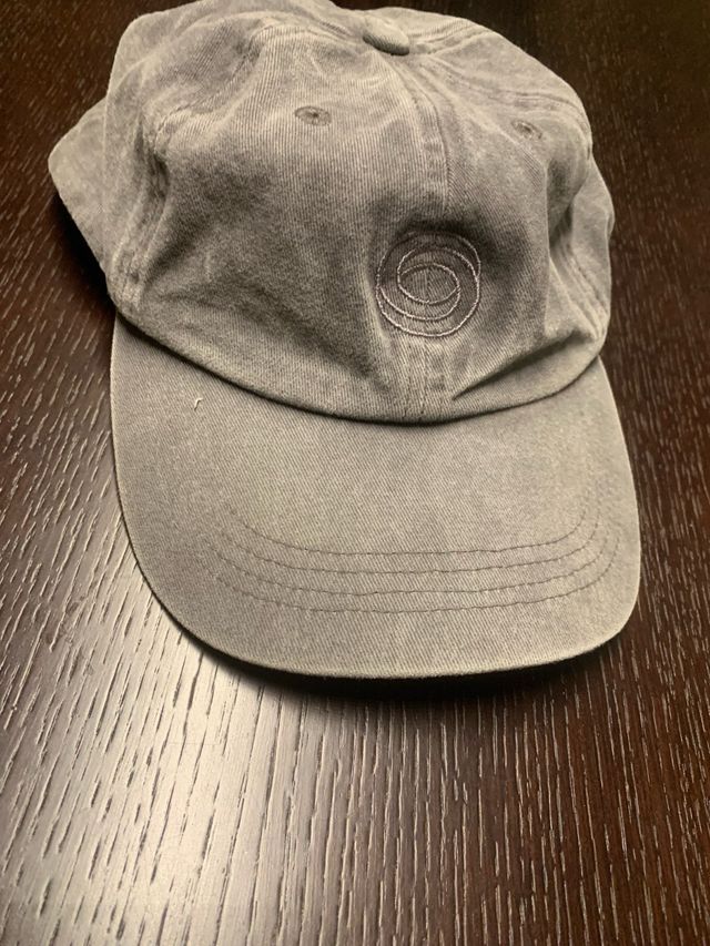Gorra gris - gorra de béisbol