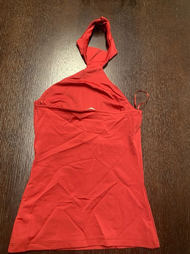 Top rojo halter