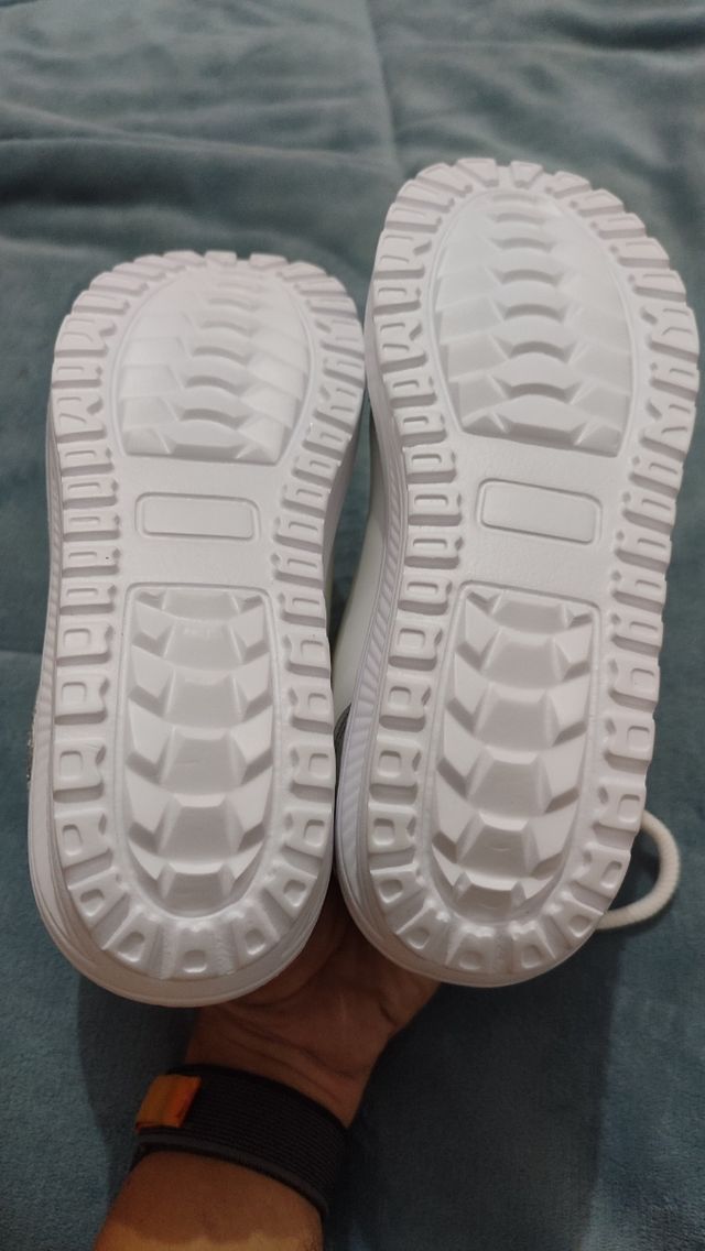 Zapatillas blancas y plateadas - 38