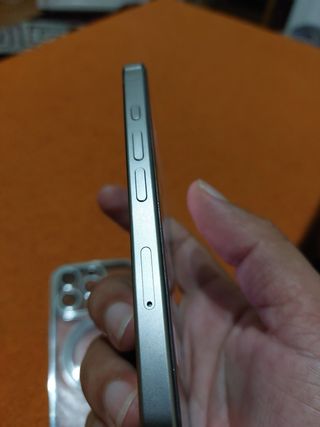 iPhone 15 Pro - funda transparente