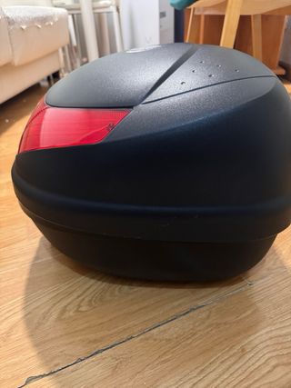 Baúl trasero moto Givi republicado por no concreta