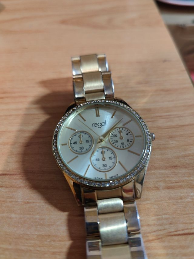 Reloj Regal Mujer Dorado