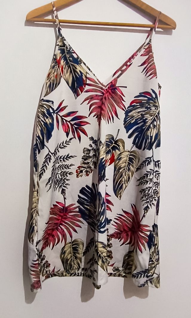 Vestido blanco estampado hojas