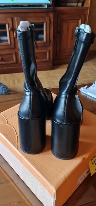Botas plataforma negras ZARA- Talla 36
