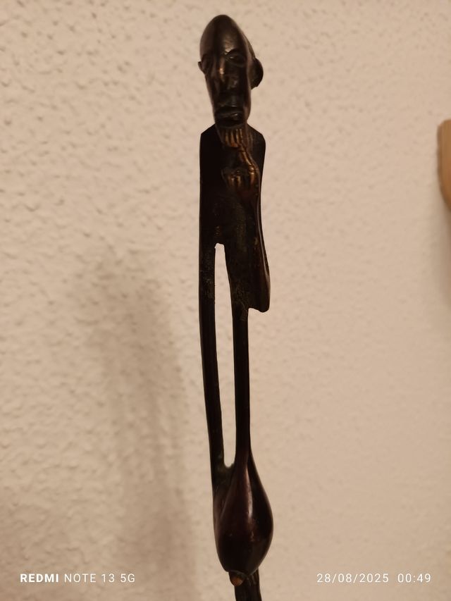 Escultura bronce figura africana